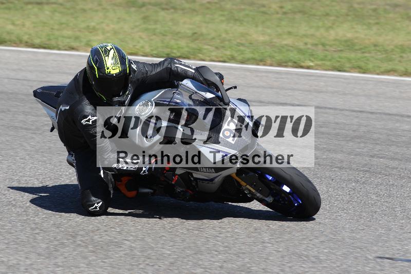 Archiv-2025/48 25.08.2025 Cornu Master School ADR/rot-rouge/92